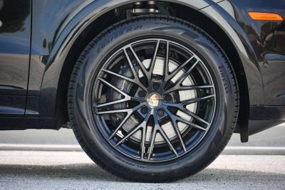 2026 Porsche Cayenne Coupe Base