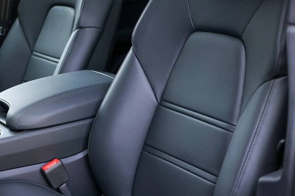 2026 Porsche Cayenne Coupe Base