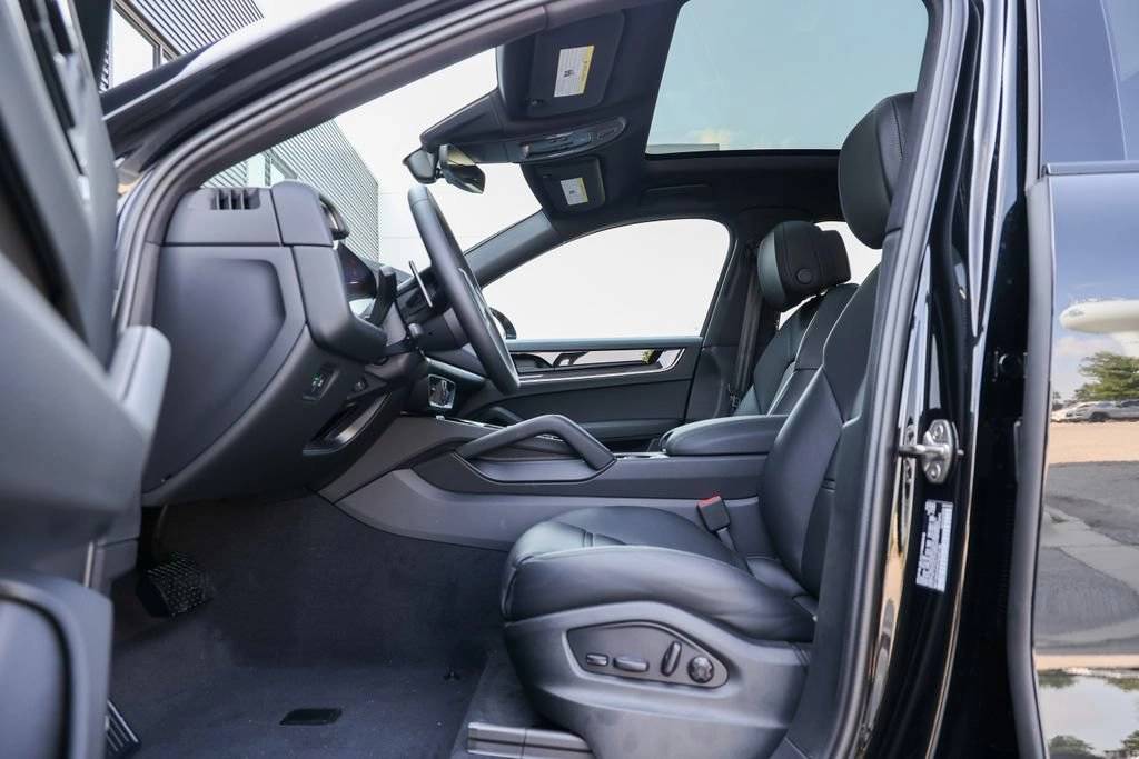 2026 Porsche Cayenne Coupe Base