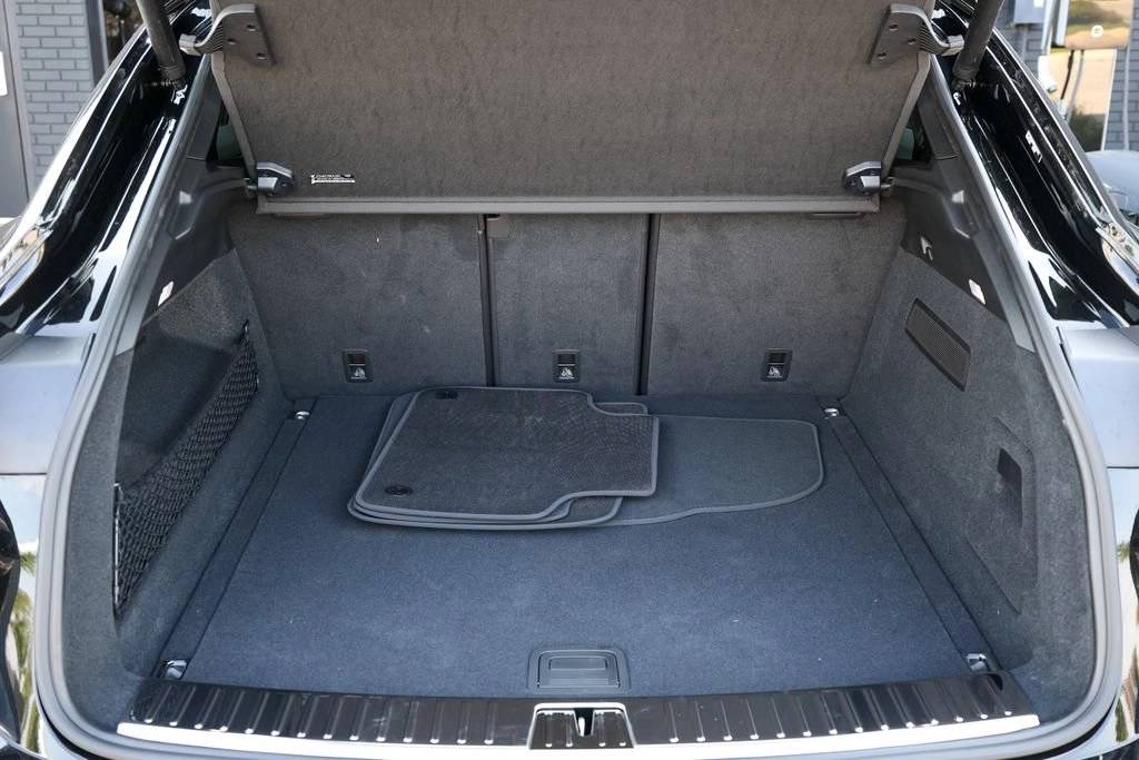 2026 Porsche Cayenne Coupe Base
