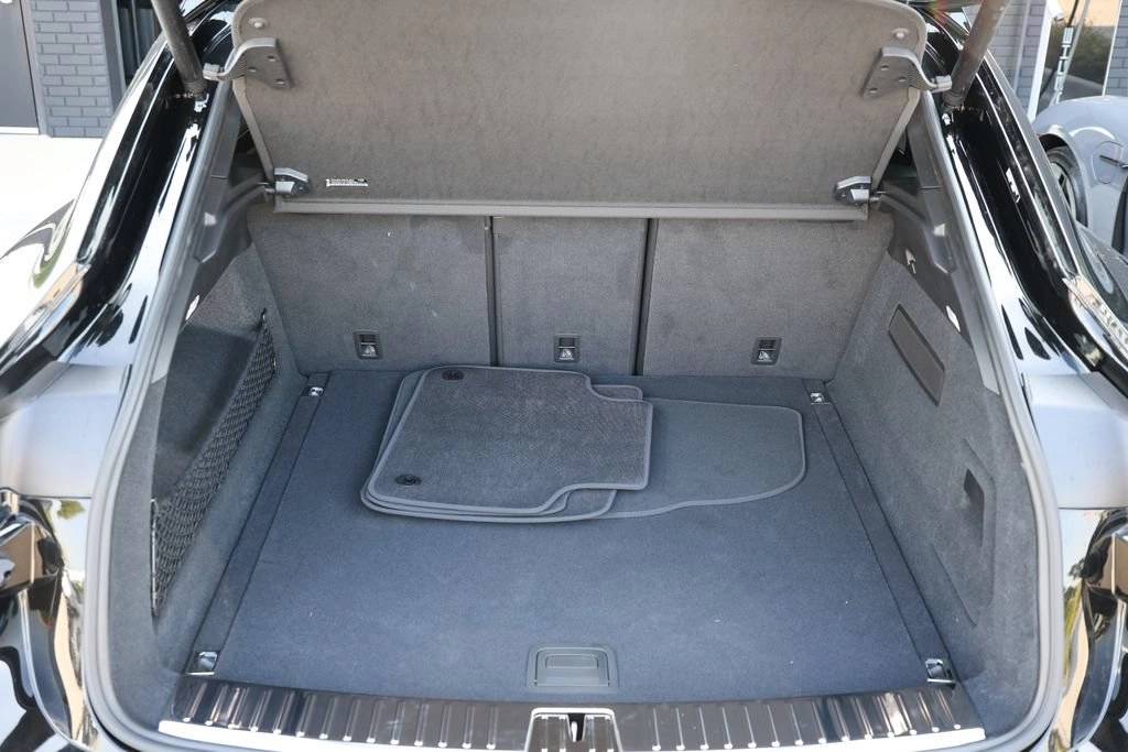 2026 Porsche Cayenne Coupe Base