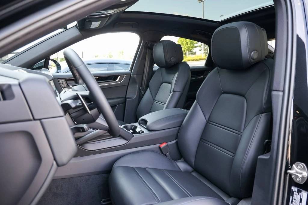 2026 Porsche Cayenne Coupe Base