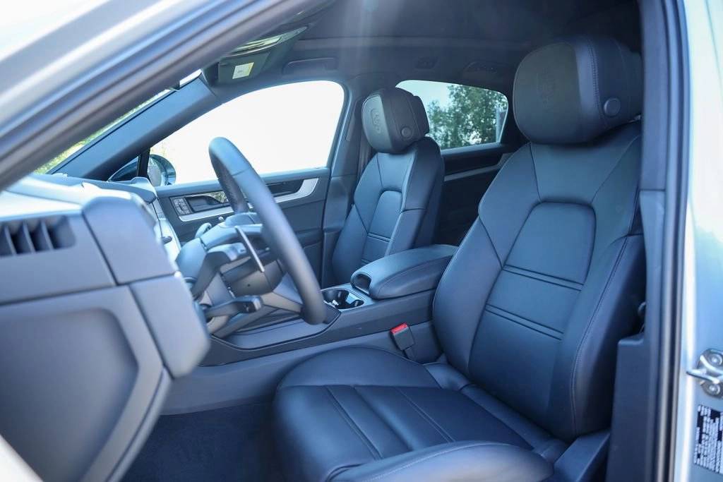 2026 Porsche Cayenne Coupe Base