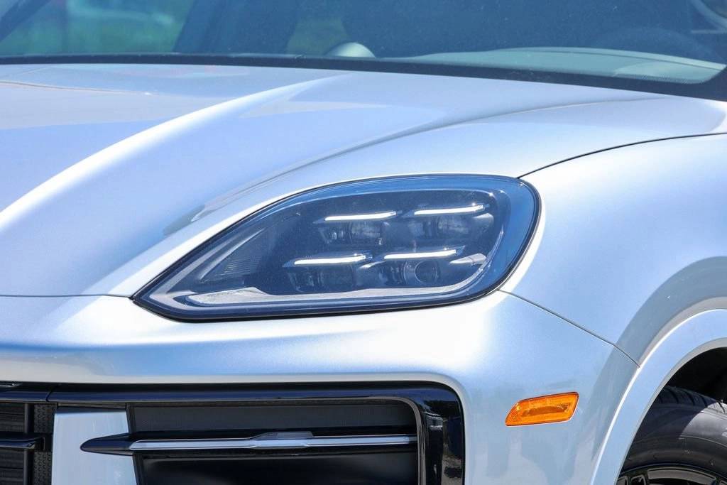 2026 Porsche Cayenne Coupe Base