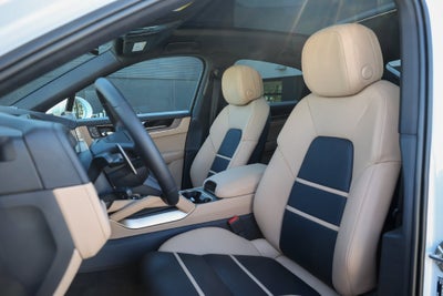 2026 Porsche Cayenne Coupe Base