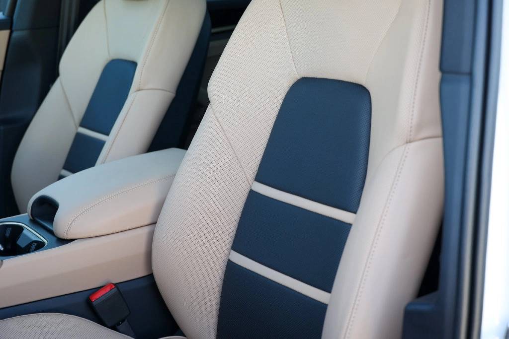 2026 Porsche Cayenne Coupe Base