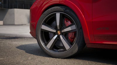 2026 Porsche Cayenne Coupe GTS