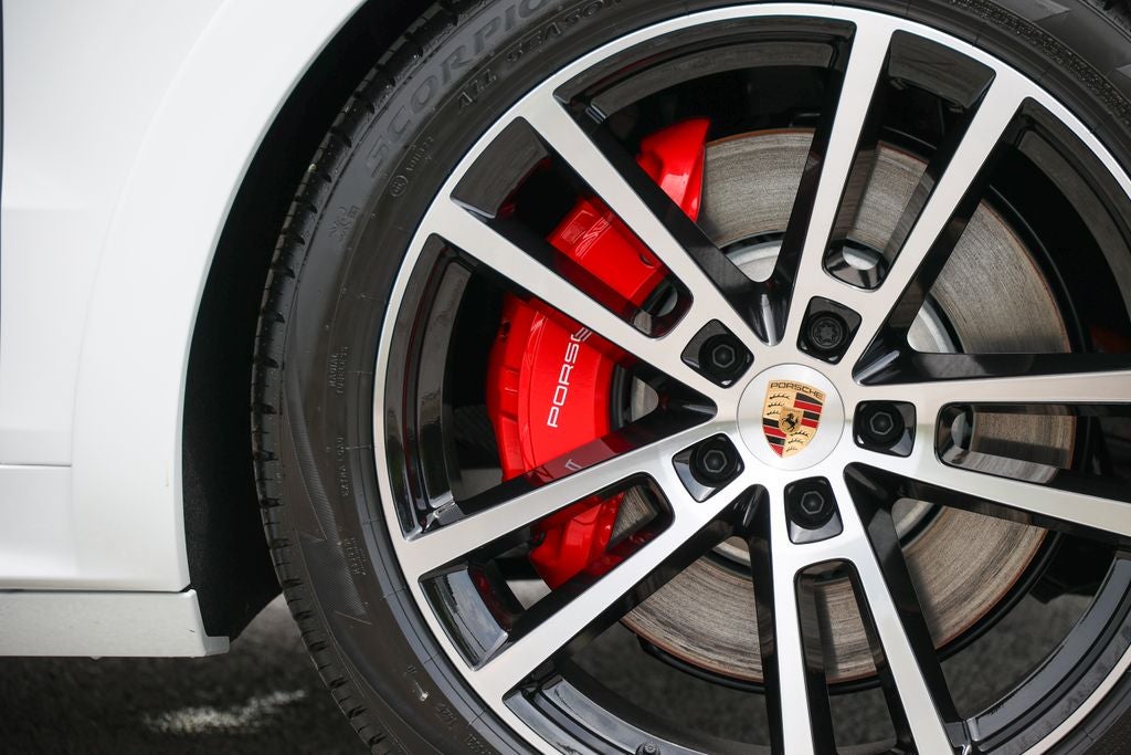 2026 Porsche Cayenne Coupe GTS