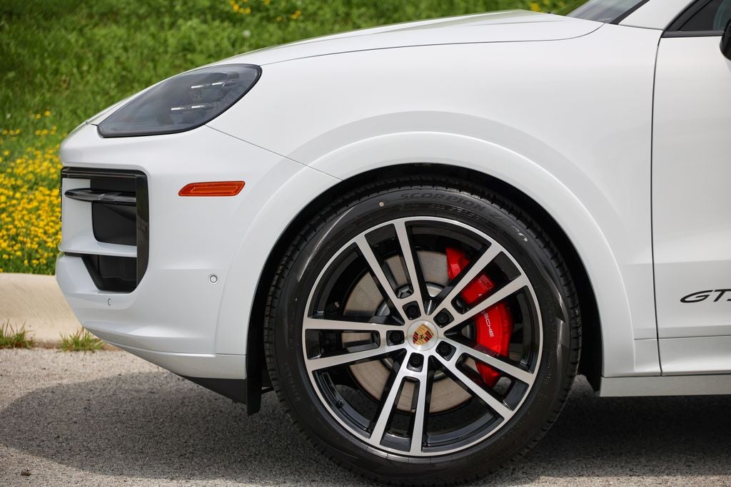 2026 Porsche Cayenne Coupe GTS