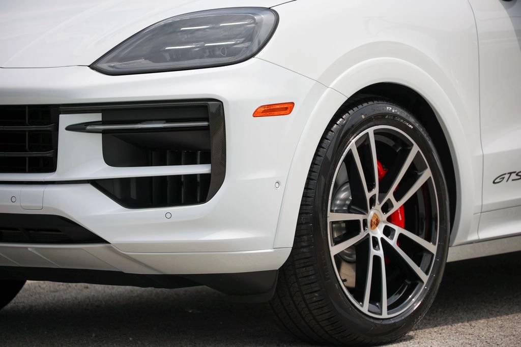 2026 Porsche Cayenne Coupe GTS