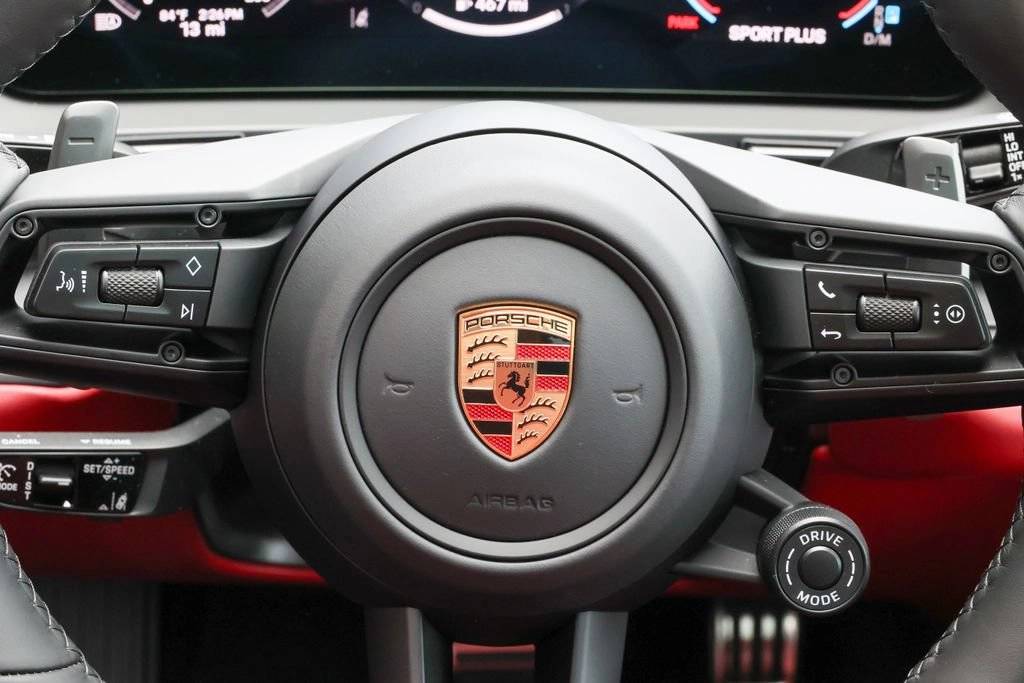 2026 Porsche Cayenne Coupe GTS