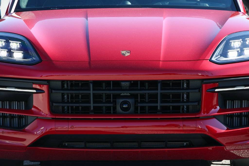 2026 Porsche Cayenne Coupe GTS