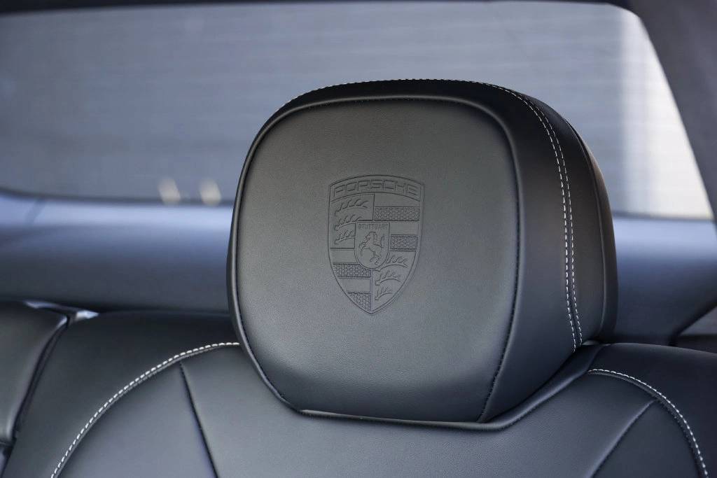 2026 Porsche Cayenne Coupe GTS