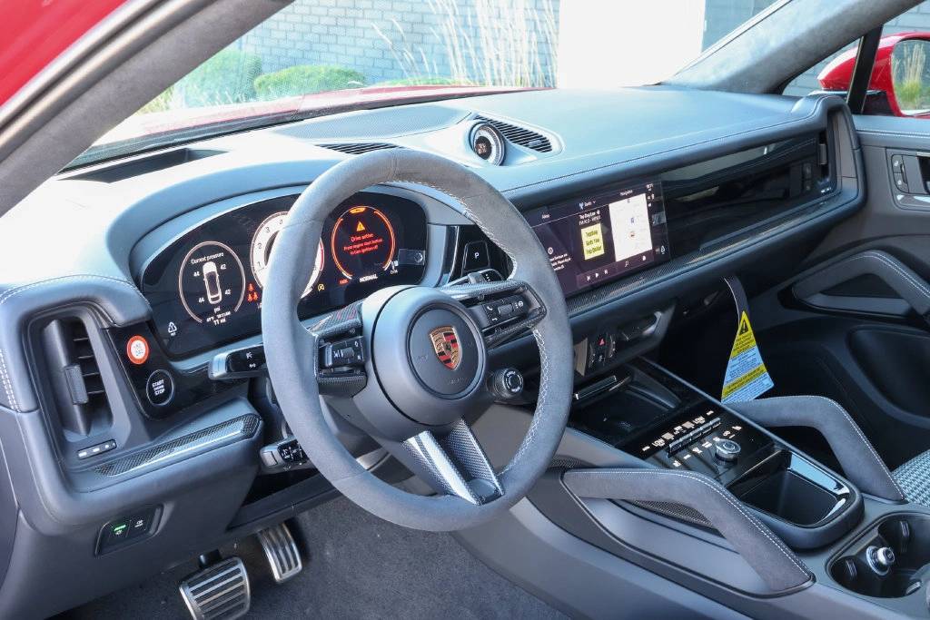 2026 Porsche Cayenne Coupe GTS