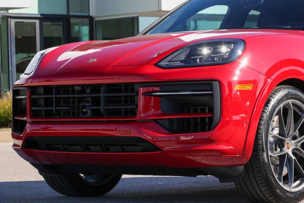 2026 Porsche Cayenne Coupe GTS