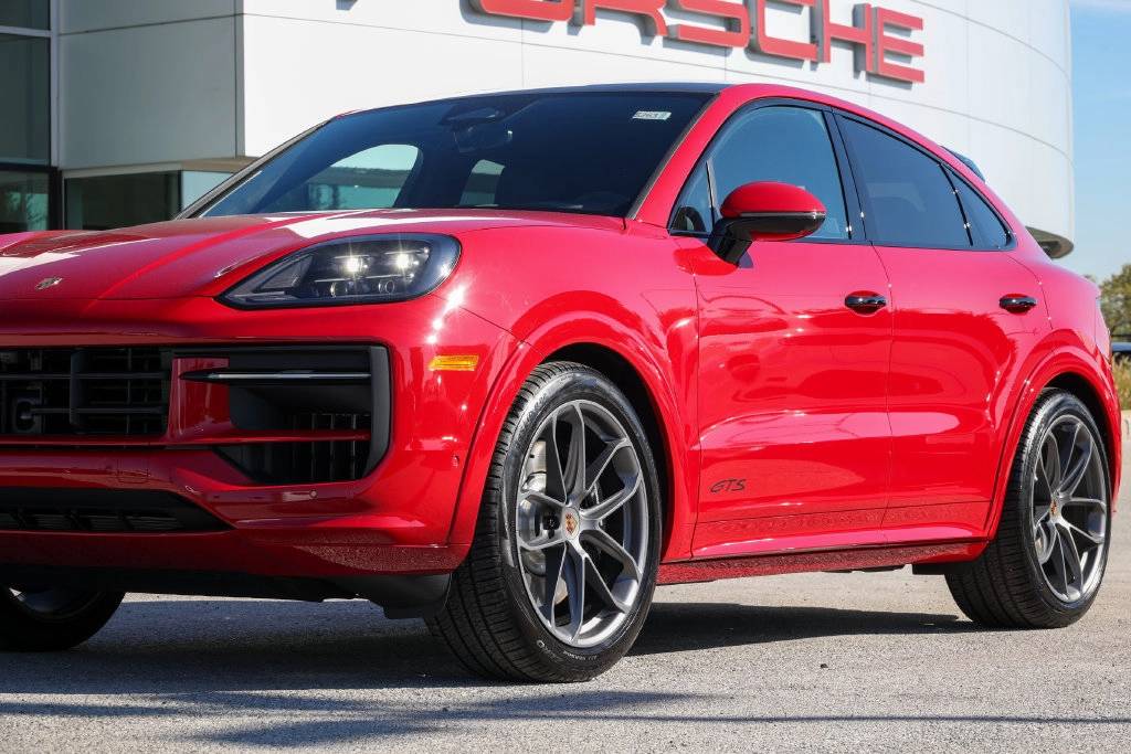 2026 Porsche Cayenne Coupe GTS