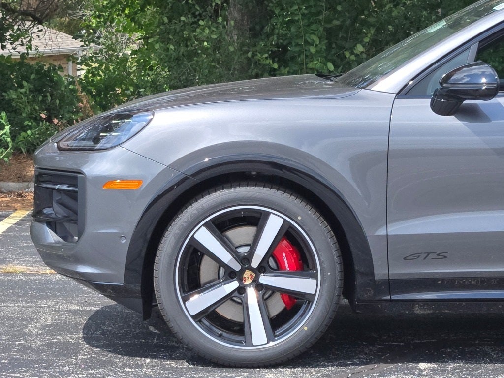 2025 Porsche Cayenne Coupe GTS