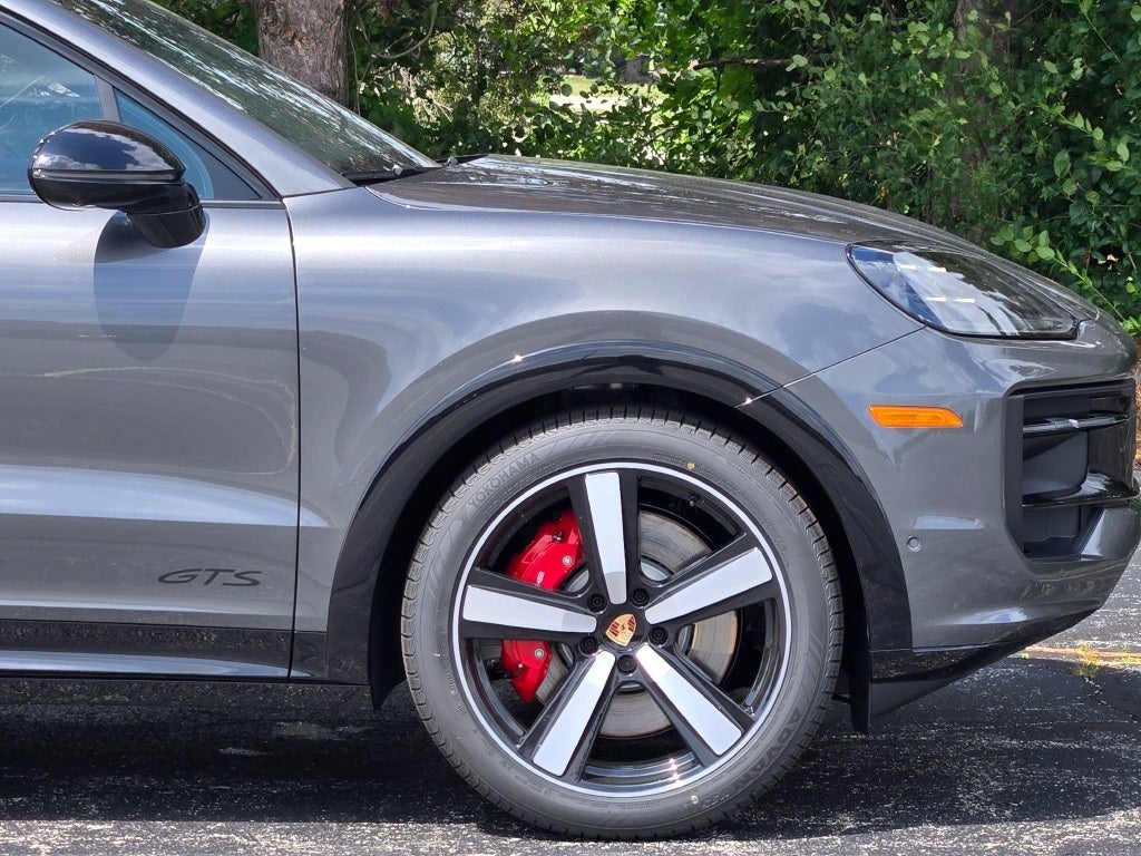 2025 Porsche Cayenne Coupe GTS