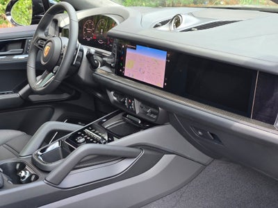 2025 Porsche Cayenne Coupe GTS