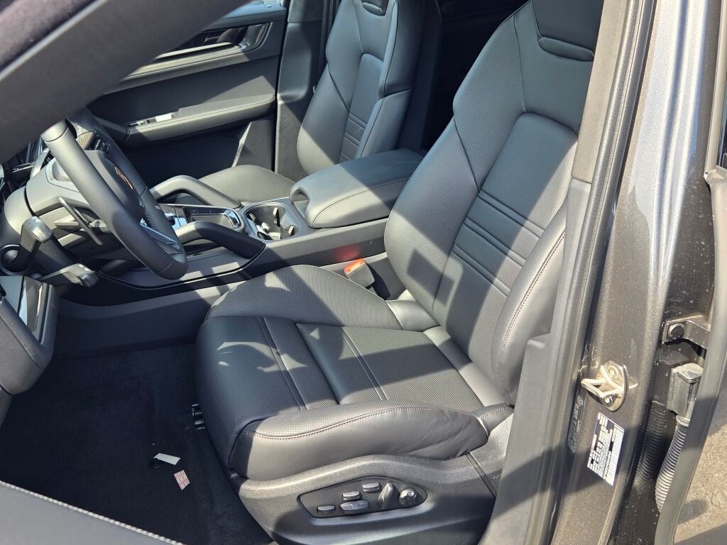 2025 Porsche Cayenne Coupe GTS