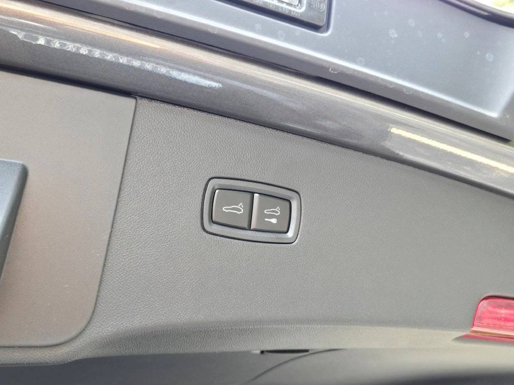 2025 Porsche Cayenne Coupe GTS