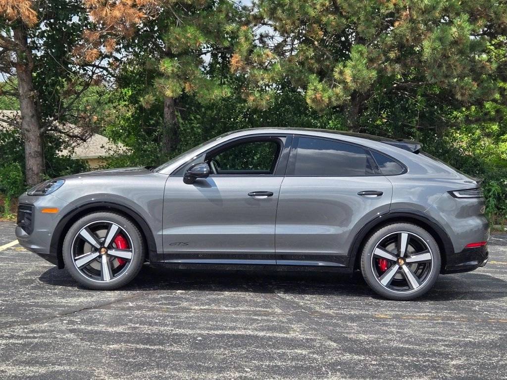 2025 Porsche Cayenne Coupe GTS