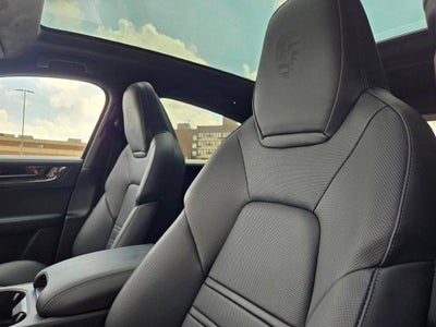 2025 Porsche Cayenne Coupe GTS