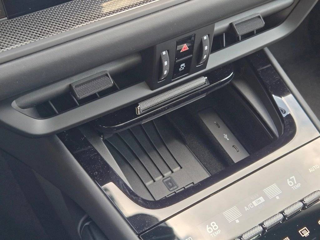 2025 Porsche Cayenne Coupe GTS