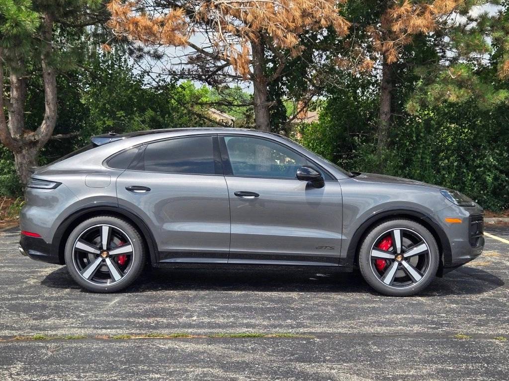2025 Porsche Cayenne Coupe GTS