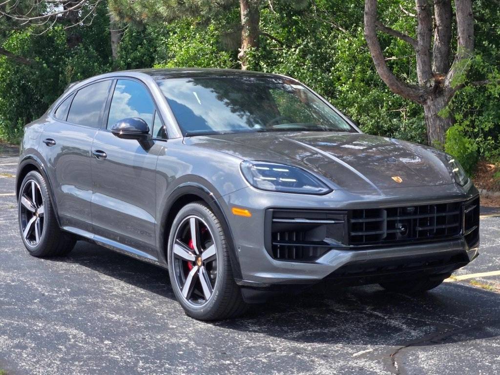 2025 Porsche Cayenne Coupe GTS