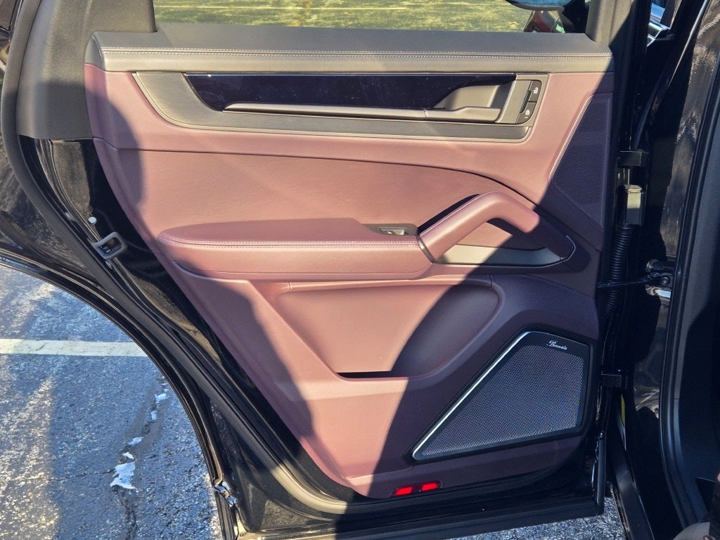 2026 Porsche Cayenne Coupe GTS