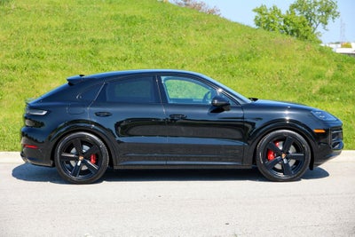 2026 Porsche Cayenne Coupe GTS