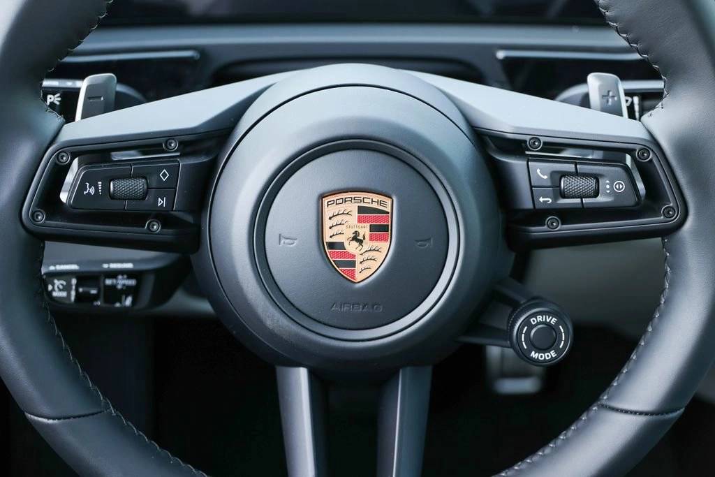 2026 Porsche Cayenne Coupe GTS