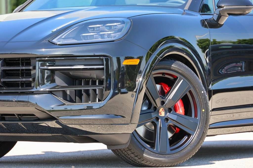 2026 Porsche Cayenne Coupe GTS
