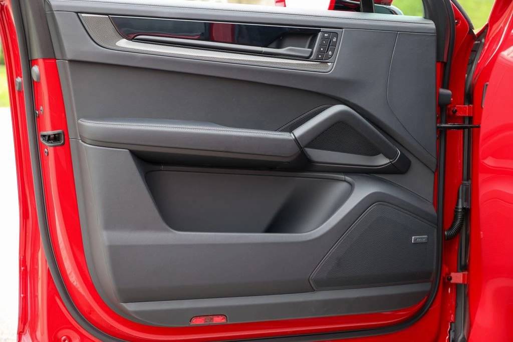 2026 Porsche Cayenne Coupe GTS