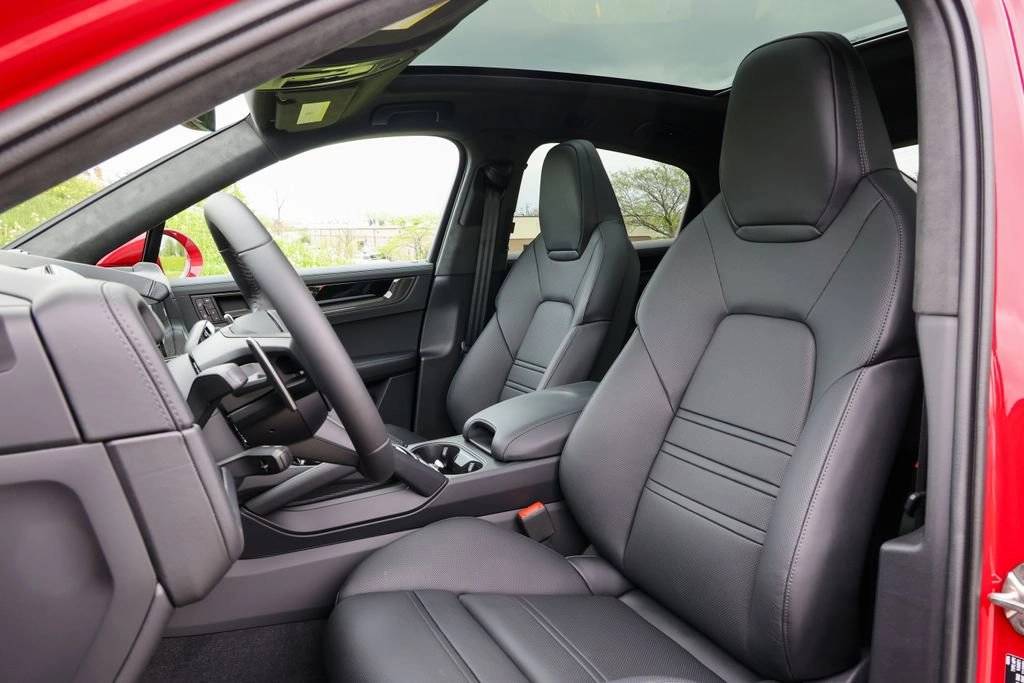 2026 Porsche Cayenne Coupe GTS