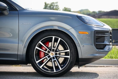 2026 Porsche Cayenne E-Hybrid Coupe S