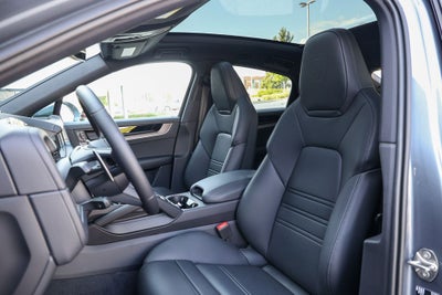 2026 Porsche Cayenne E-Hybrid Coupe S