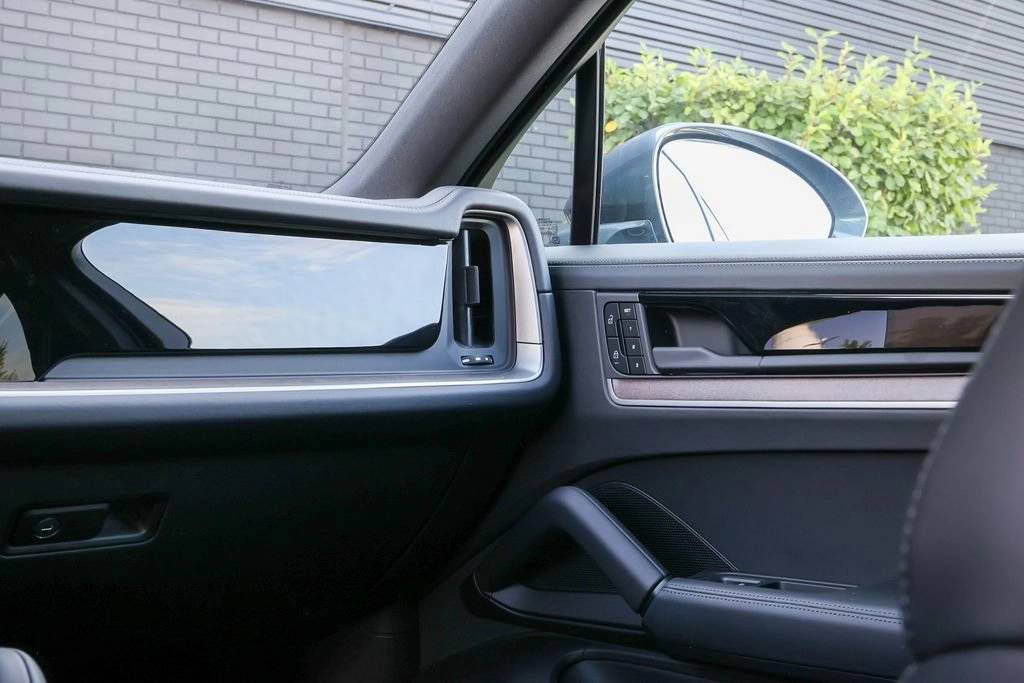 2026 Porsche Cayenne E-Hybrid Coupe S