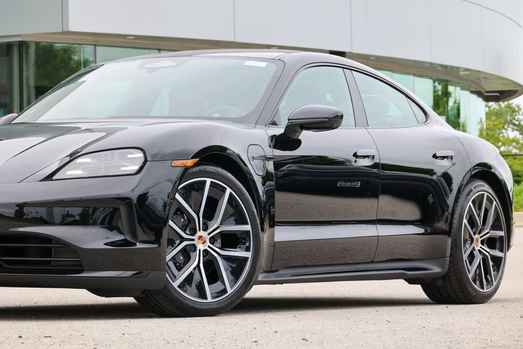 2026 Porsche Taycan 4 Black Edition 4