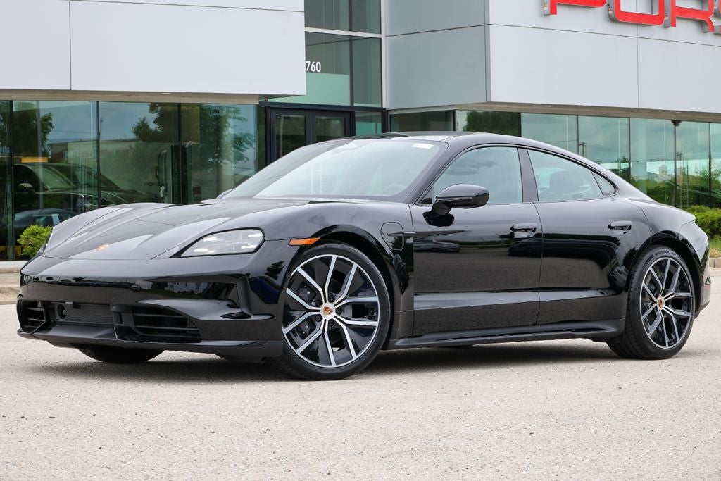 2026 Porsche Taycan 4 Black Edition 4