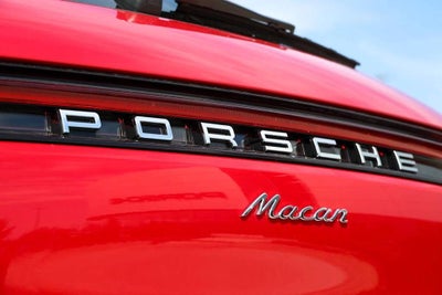 2026 Porsche Macan Base