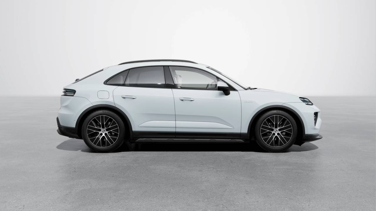 2026 Porsche Macan 4 Electric Base