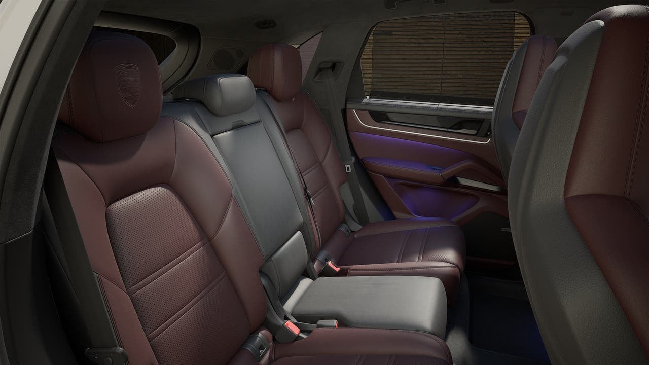 2027 Porsche Cayenne GTS Base