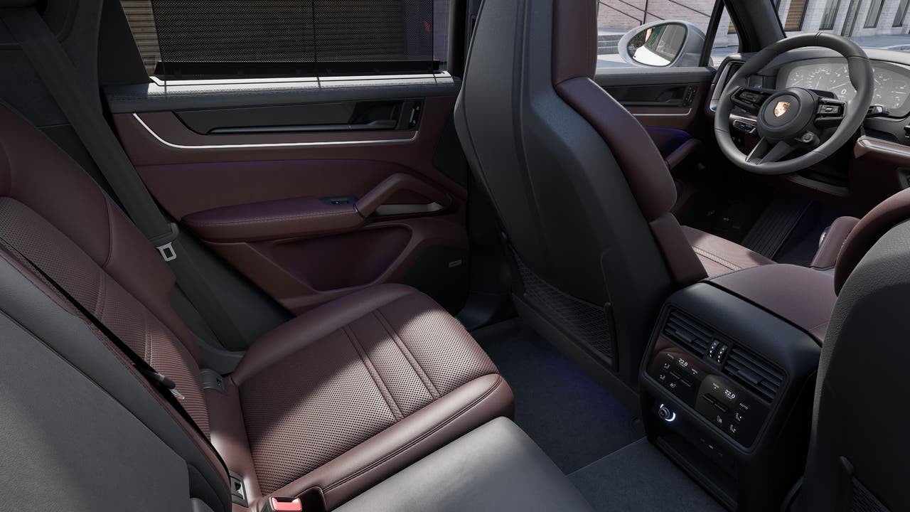 2027 Porsche Cayenne GTS Base