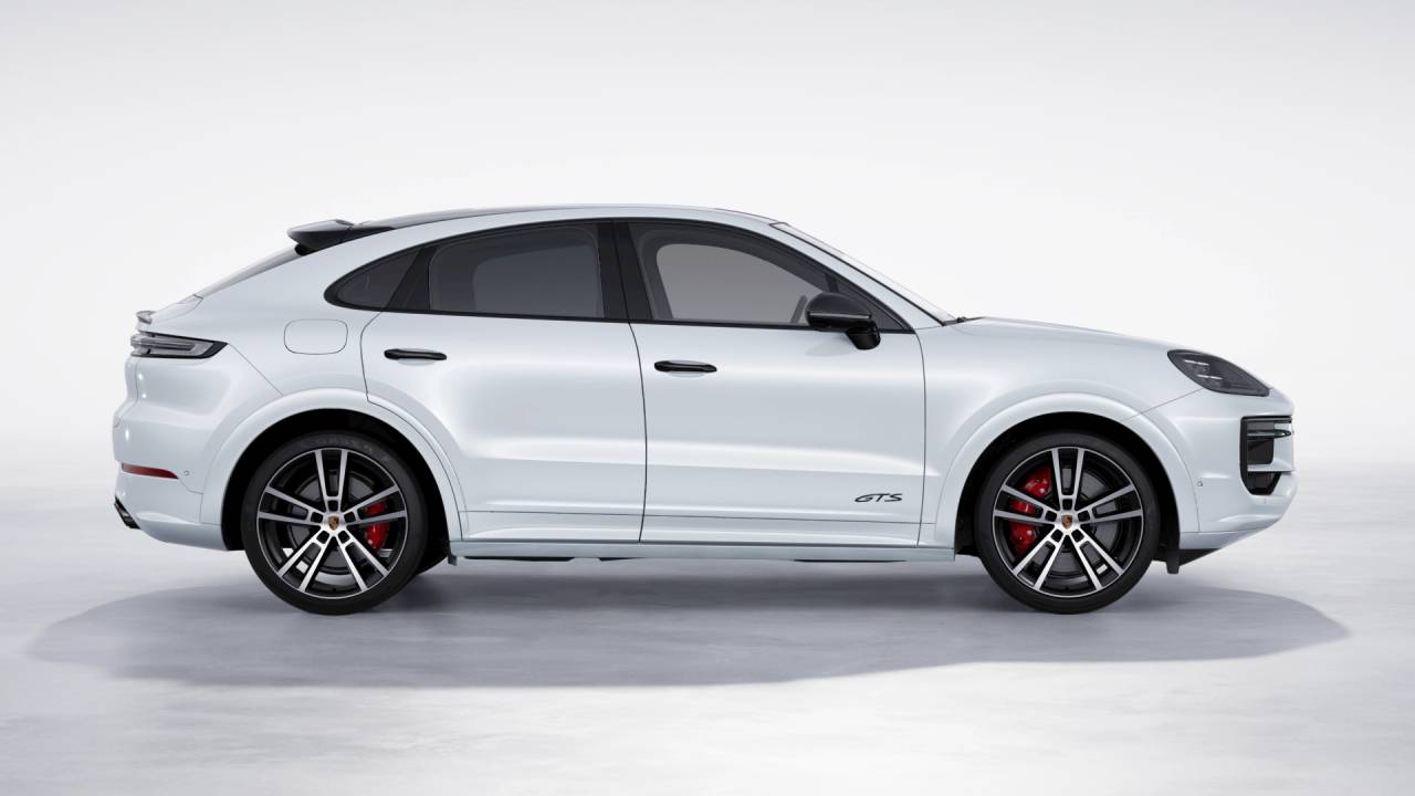2026 Porsche Cayenne GTS Coupe Base