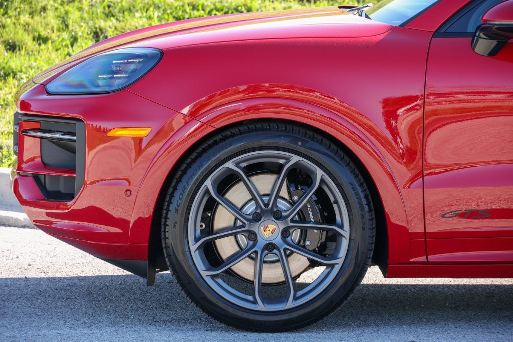 2026 Porsche Cayenne GTS Coupe GTS