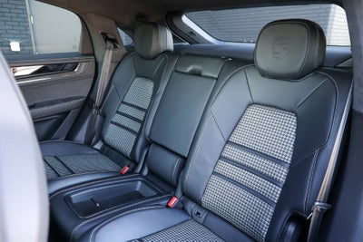 2026 Porsche Cayenne GTS Coupe GTS