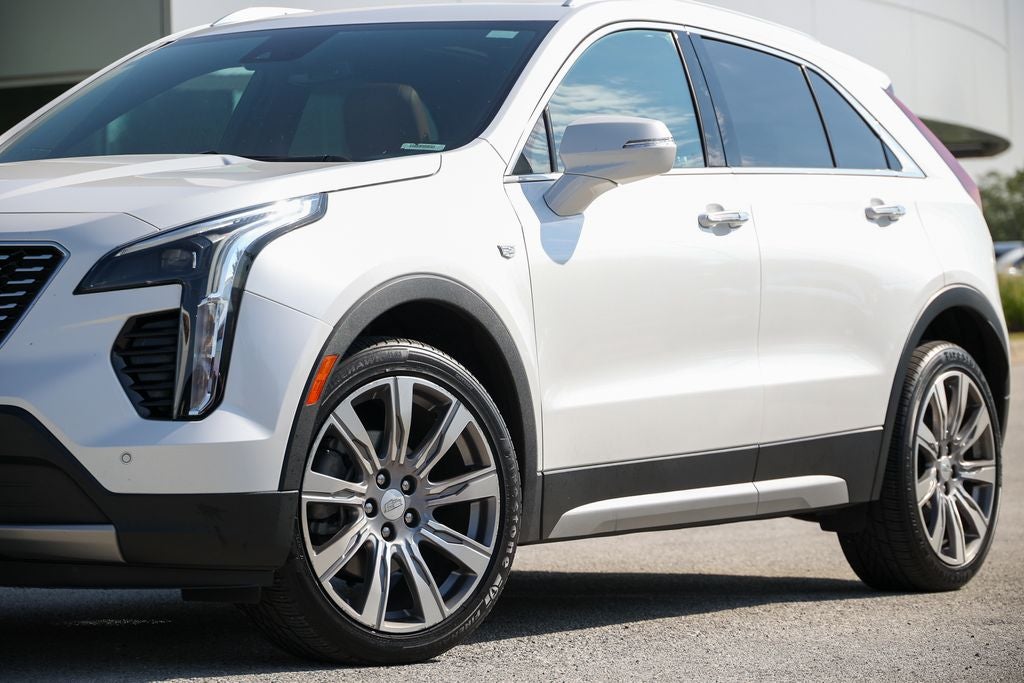 2022 Cadillac XT4 Premium Luxury