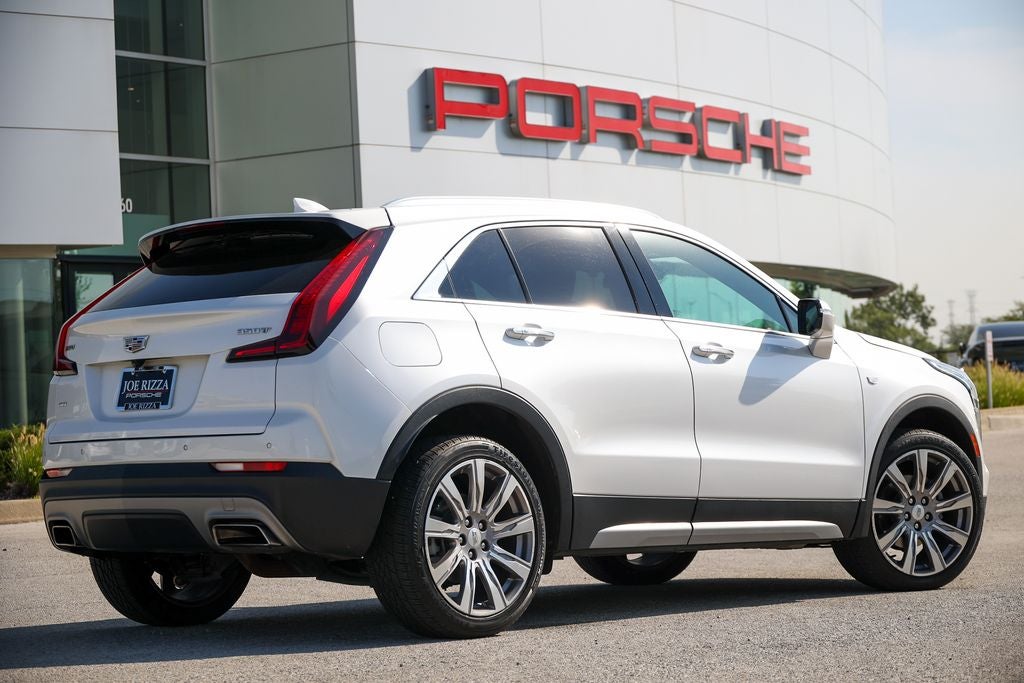 2022 Cadillac XT4 Premium Luxury